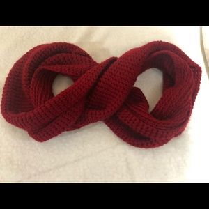 Knitted infinity scarf